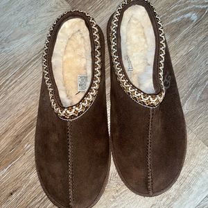 UGG slippers, brown, brand new US SIZE 4